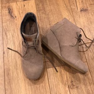 Toms wedge bootie
